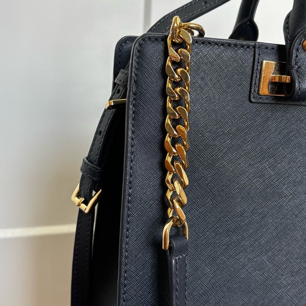 MICHAEL KORS Quinn Large Saffiano Leather Satchel (Color: Navy Blue) - Picture 4 of 15